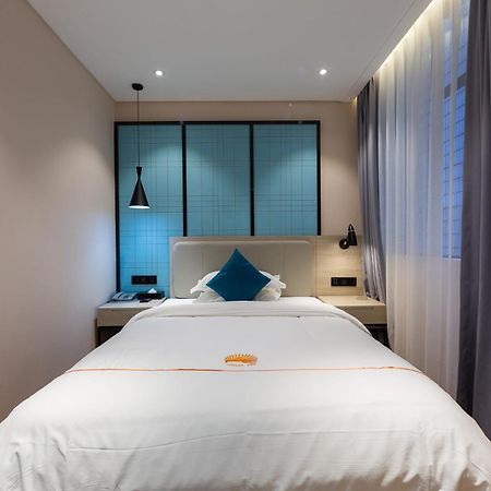 Warm Yes Business Hotel Гуанджоу Екстериор снимка